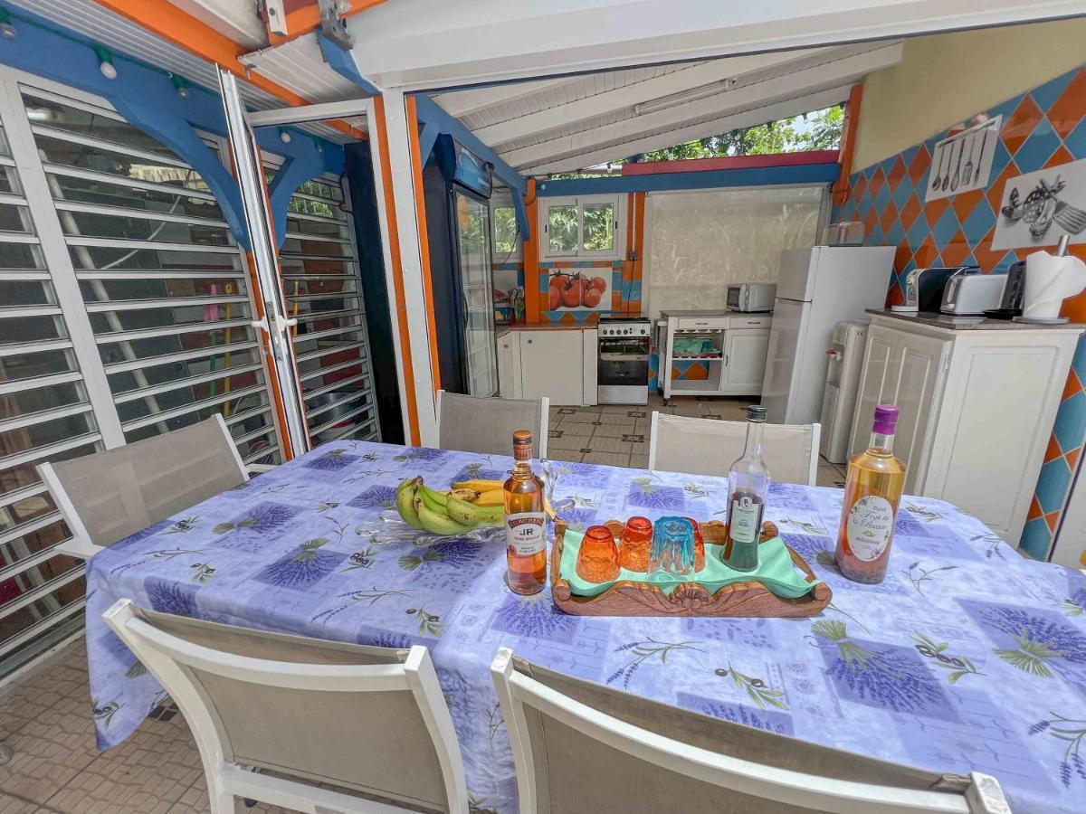 Apartamento Domaine Lyscelle Sainte-Rose Exterior foto